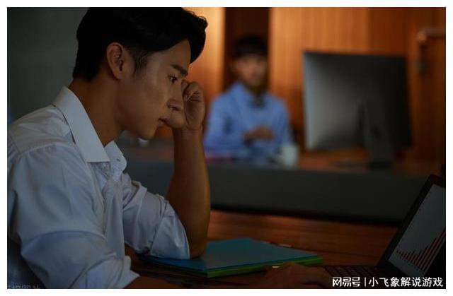 桑德兰VS诺丁汉森林直播奔跑的拉姆塞：热刺麻烦了！英超第32轮，热刺 暂时客场0：1落后桑德兰，而诺丁汉森林1：1追平维拉。如果这个比分保持到终场结束，热刺降级的概率又要增加了。今晚的重头戏是切尔西主场迎战曼城，如果他们不能取胜，伦敦的球队将是哀鸿一片。利物浦多赛一轮已经领先切尔西4分，阿森纳多赛两轮只领先曼城9分，下轮做