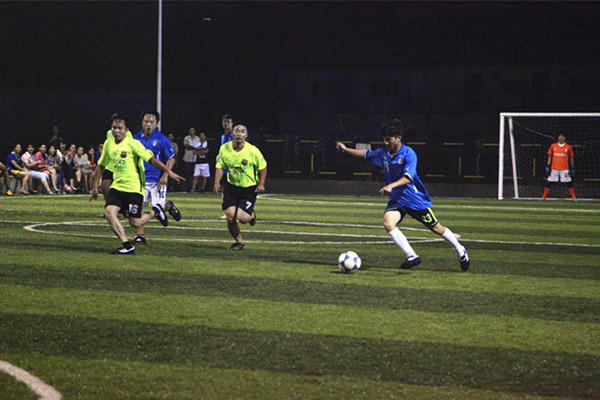 阿斯顿维拉VS热刺直播周日解析两场英超 利物浦热刺强强对抗