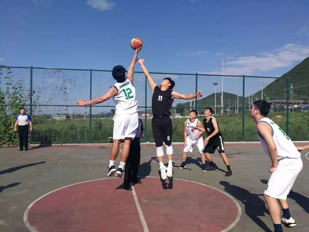 利兹联VS伯恩利直播_利兹联VS伯恩利免费在线高清直播_利兹联VS伯恩利视频在线观看无插件